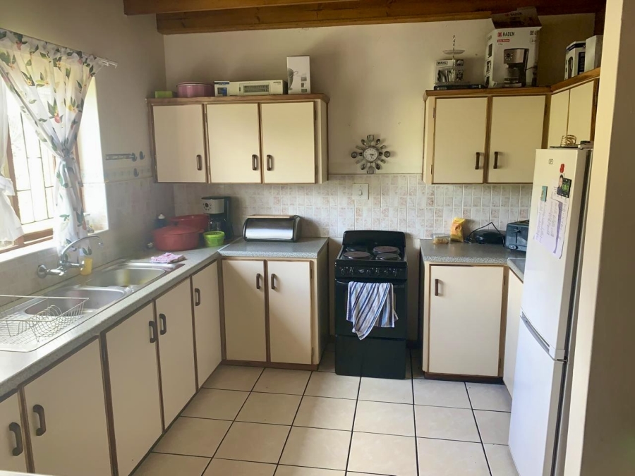 3 Bedroom Property for Sale in Heatherlands Western Cape